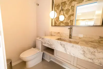 Uma casa de banho em Puntarenas 306 - Cobertura duplex 3 suítes à 80 metros da Praia do Mariscal