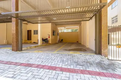 A planta de Amplo Apartamento a 50 metros da Praia de Bombinhas