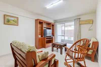 A planta de Amplo Apartamento a 50 metros da Praia de Bombinhas