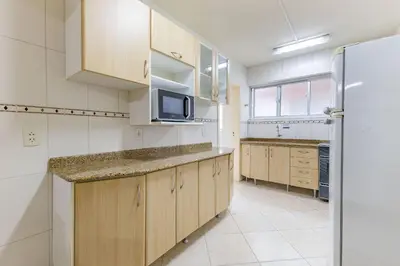 A planta de Amplo Apartamento a 50 metros da Praia de Bombinhas