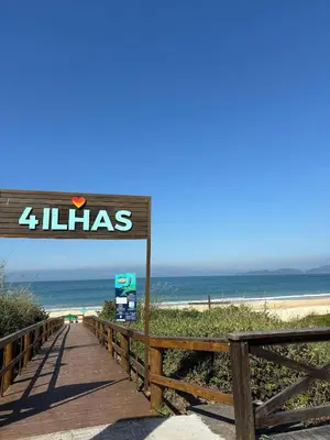 A planta de 021 -Residencial com Piscina e Jacuzzi em Bombas