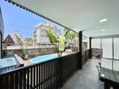 A planta de 023 - Residencial com Piscina e Jacuzzi em Bombas
