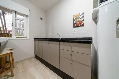 A planta de 025 - Residencial com Piscina e Jacuzzi em Bombas