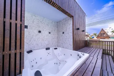 A planta de 027 - Residencial com Piscina e Jacuzzi em Bombas