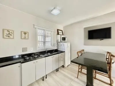 A planta de 028 - Residencial com Piscina e Jacuzzi em Bombas