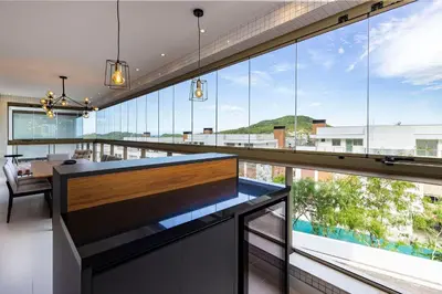 A planta de Punta Blu 101-8 – Apartamento de alto padrão em Condomínio Exclusivo, Quadra poliesportiva - Piscina - Portaria 24h.