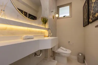 A planta de Punta Blu 101-9 – Apartamento de alto padrão em Condomínio Exclusivo, Quadra poliesportiva - Piscina - Portaria 24h.