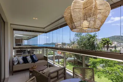 A planta de Punta Blu 101-9 – Apartamento de alto padrão em Condomínio Exclusivo, Quadra poliesportiva - Piscina - Portaria 24h.