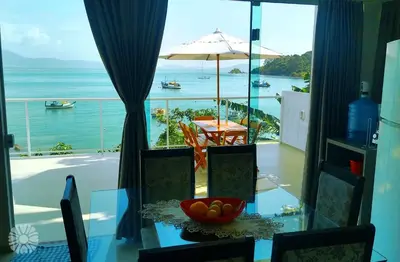 A planta de Casa com vista para o mar e acesso exclusivo à praia