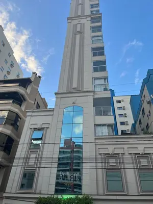 O edifício onde o apartamento está situado