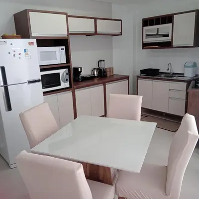 A cozinha ou kitchenette de Linda casa com jacuzzi e churrasqueira privada para temporada