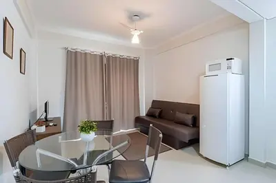 A cozinha ou kitchenette de Apto 230m da Praia de Bombas - 2 dorms 4 pessoas