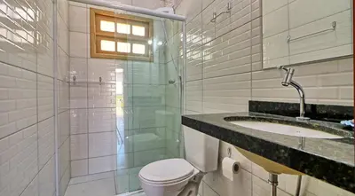 Uma casa de banho em #006 Casa 1 minuto pé da praia Palmas