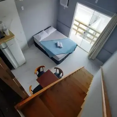 Loft com Mezanino em Itapema com Ar Split e Sacada qq
