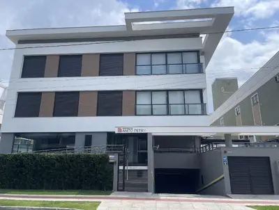 O edifício onde o apartamento está situado