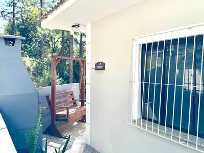 Uma varanda ou terraço em Casa com vista para o mar em Governador Celso Ramos
