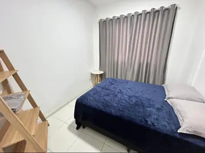 A planta de Apto confortável com 3 quartos