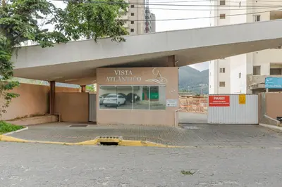 A planta de Vista Atlântico: Cond. Arborizado em Itapema P1474