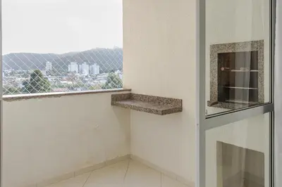 Uma vista geral da montanha ou uma vista da montanha a partir do apartamento