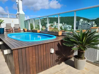 A piscina em ou perto de Cobertura com Piscina 50 mt do Mar