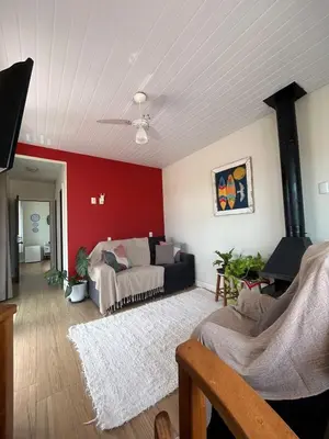 Uma televisão e/ou sistema de entretenimento em suíte privativa vista mar em cobertura em bombinhas