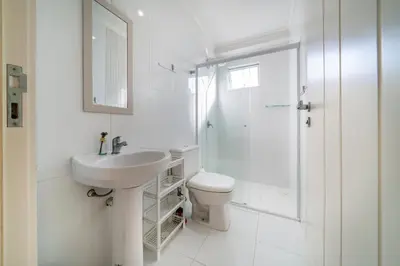A planta de Aluguel Apartamento 3 quartos sendo 1 suíte em Bombinhas