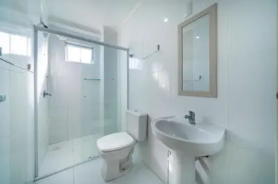 A planta de Aluguel Apartamento 3 quartos sendo 1 suíte em Bombinhas