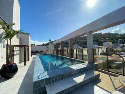 A piscina em ou perto de Aluguel Apartamento 2 Suítes Bombinhas