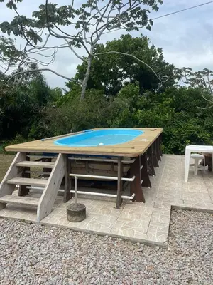 A piscina em ou perto de Casa deck caixa d´aço