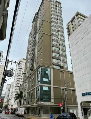 O edifício onde o apartamento está situado