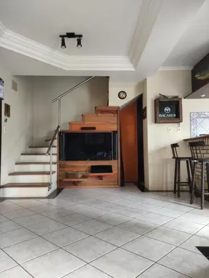 Uma televisão e/ou sistema de entretenimento em Cabelera's House