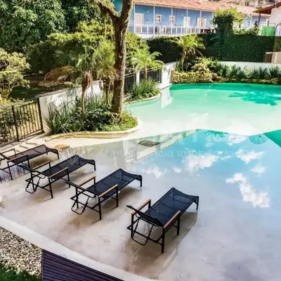 304 Bl 01 - WaldGarten Bombinhas - 50 m do Mar e Frente Avenida - Condomínio de Alto Padrão - Piscina - Academia - Salão de jogos