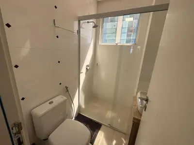 Uma casa de banho em Apto Almeida e Moraes 3 Suítes vista mar