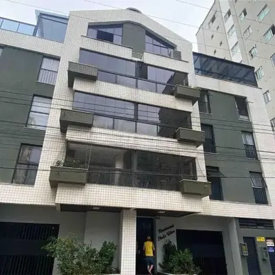 Apartamento quadra mar Meia Praia
