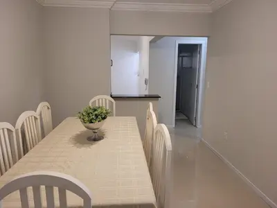 A planta de Apto vista mar com 3 quartos e churrasqueira, 4 min praia