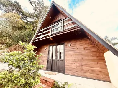 O edifício onde o chalé está situado