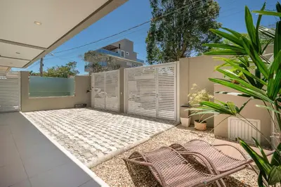 A planta de Apartamento duplex térreo com super SPA