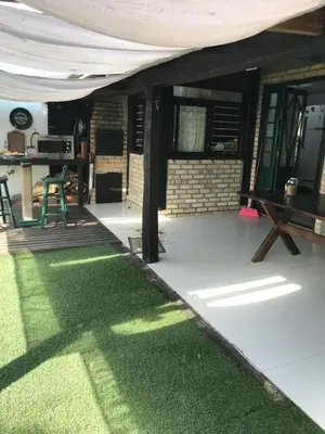 A planta de Linda Casa frente mar, pé na areia, Itapema SC, Ar, Wi-fi, Smart Tv